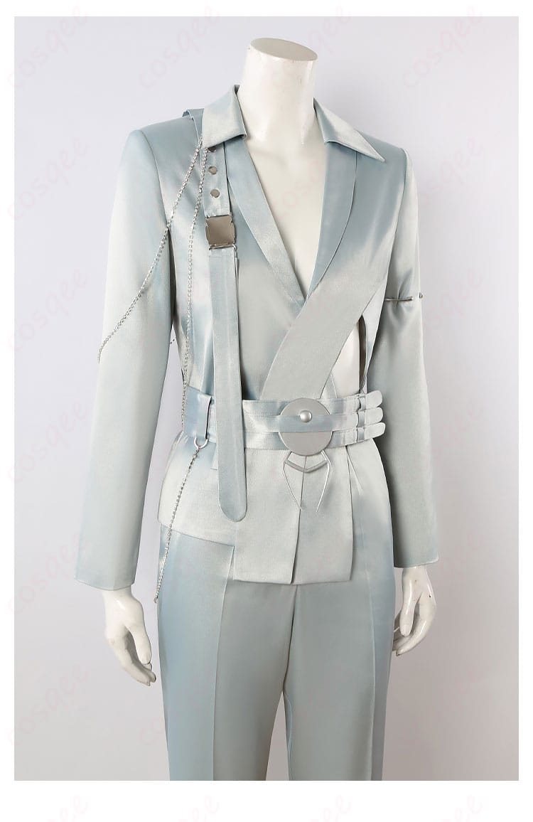 ルカ(LUKA)コスプレ衣装の装飾ディテール - 花柄や刺繍の豪華な装飾がポイント