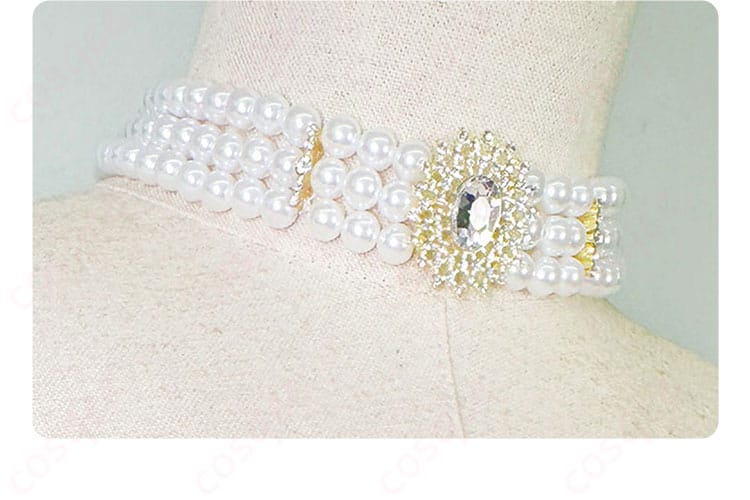 首飾りの装飾ディテール。コスプレ衣装にぴったりの豪華な首飾り。