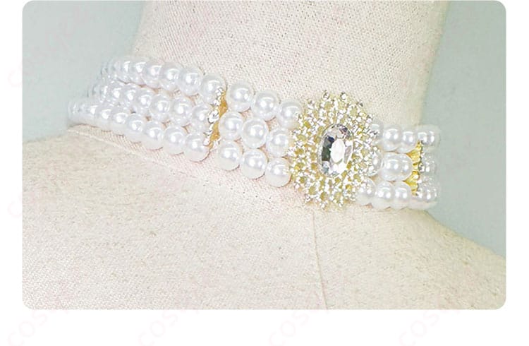 首飾り装飾ディテール画像 - 「恋と深空 プレイヤー コスプレ衣装」の首飾り装飾部分。精巧なデザインが際立つ美しいアイテム。