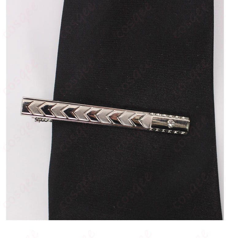 恋と深空 プレイヤー コスプレ衣装 ネクタイ装飾の詳細。ファッション性の高いデザイン。