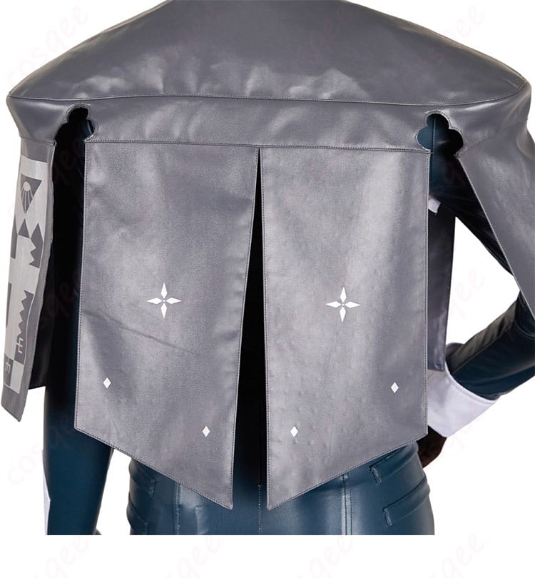 背面部分の細かい装飾。衣装のクオリティを確かめてください。