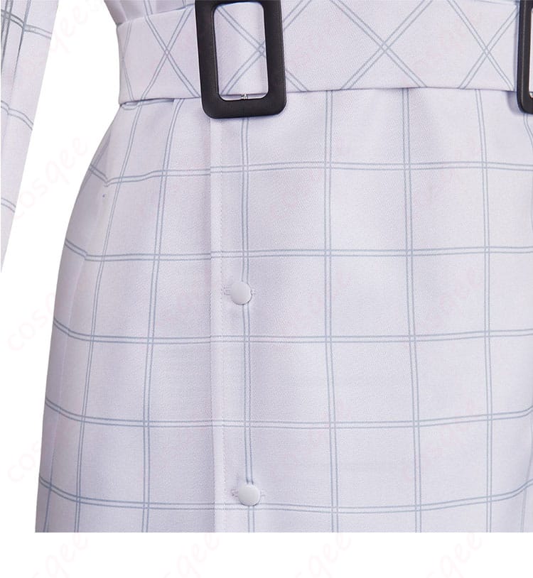 ボタンの装飾の詳細写真 - ストロールのコスプレ衣装に使われているボタン装飾。高品質なディテールが際立っています。