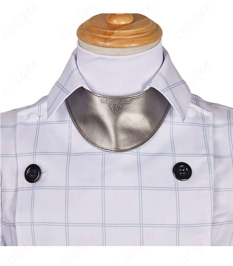 服装の襟の装飾の詳細写真 - 衣装の襟部分の細かい装飾。刺繍やデザインが丁寧に仕上げられています。