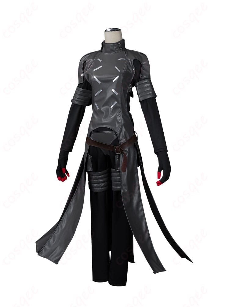 商品側面のコスプレ衣装。衣装のシルエットとデザインが際立つ角度です。