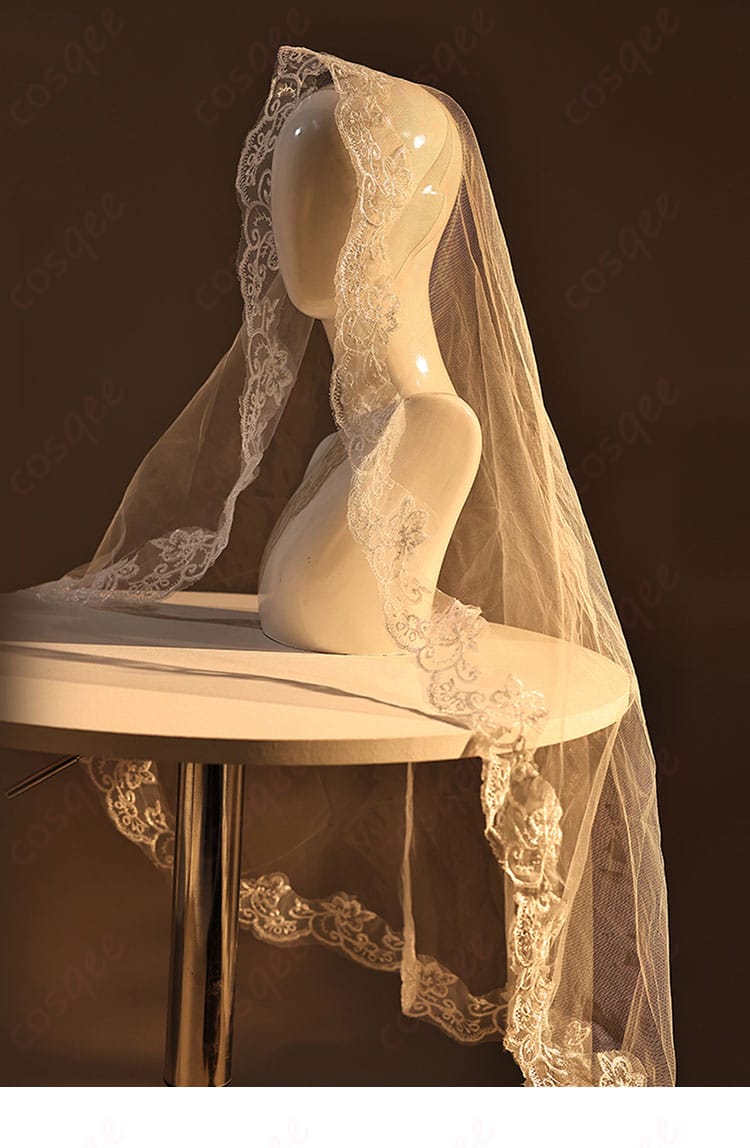 『SAKAMOTO DAYS』大佛(おさらぎ)コスプレ衣装のヘッドアクセサリー、装飾的なディテール