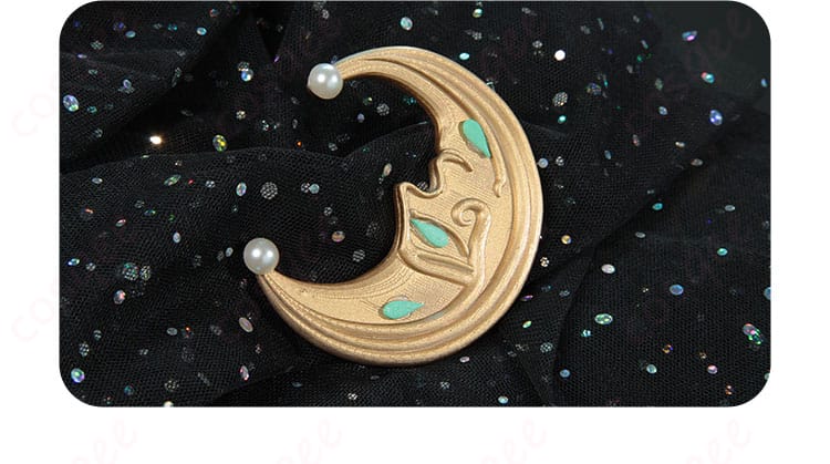 踊り子コスプレ衣装に合わせた髪飾りのディテール、エレガントなデザインが特徴。