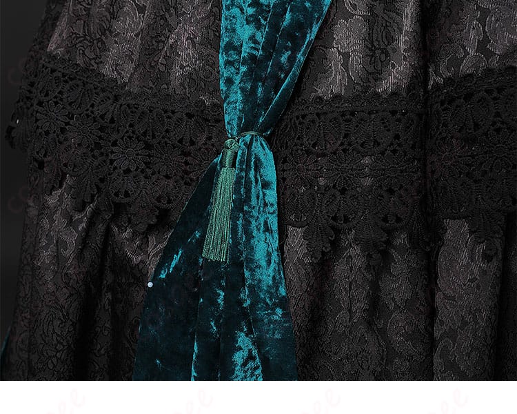 スカートの裾装飾のアップ画像 - 黒執事 シエル・ファントムハイヴ コスプレ衣装