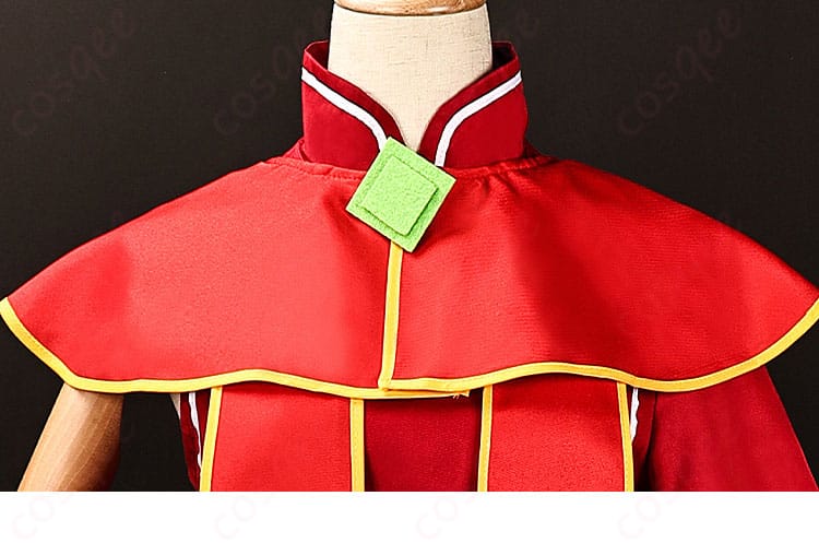 黒ツチコスプレ衣装の披肩部分の装飾、エレガントなディテール