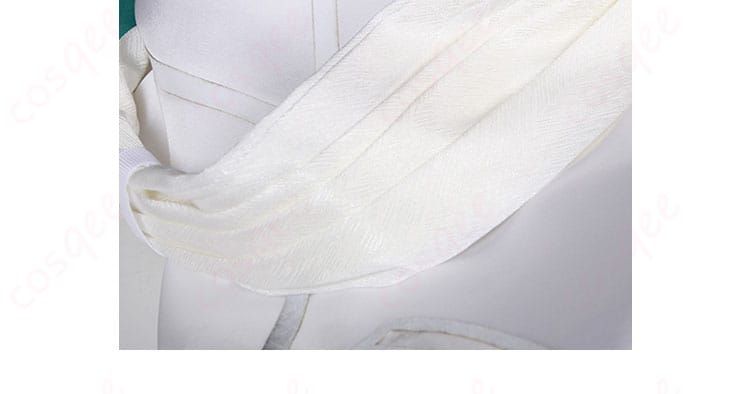 服の装飾ディテール、羽鳥チセのコスプレ衣装のアクセント部分