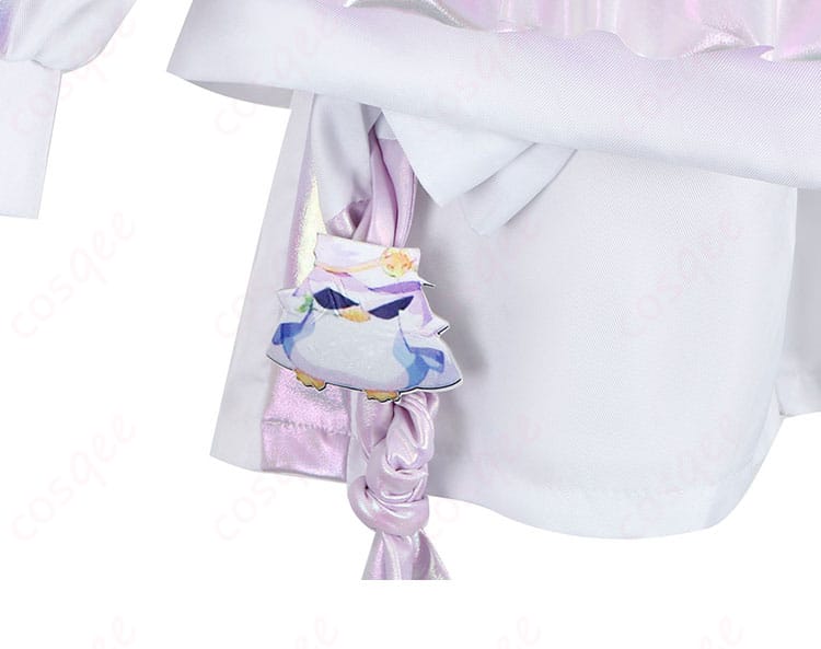 腰飾りの美しいディテールが映るホロライブ 轟はじめ コスプレ衣装。