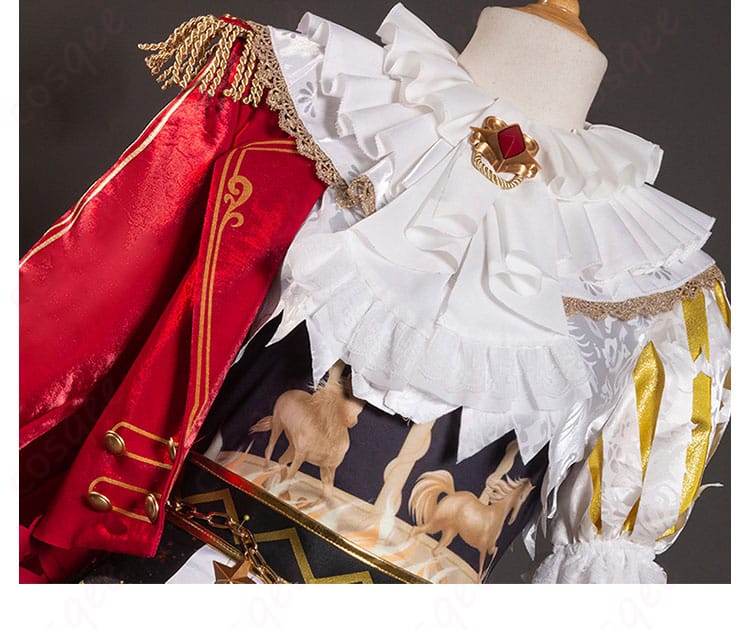 「星の王」コスプレ衣装の領口と首飾りの装飾詳細。精緻なデザインが特徴です。