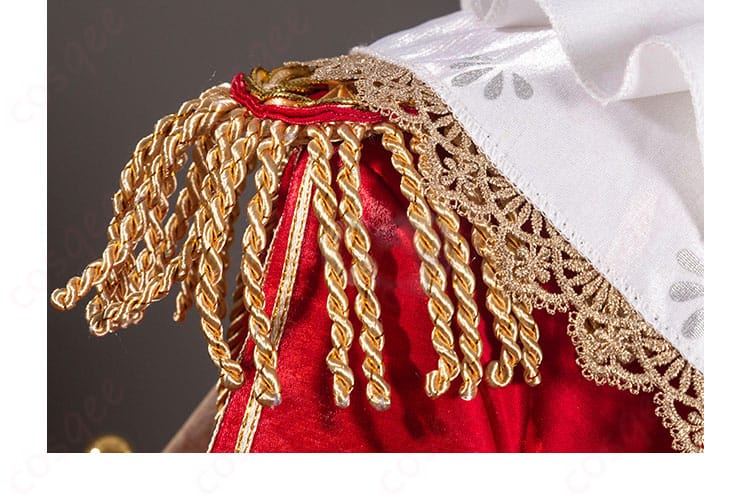 「星の王」コスプレ衣装の肩部装飾の詳細。美しい装飾が施されています。