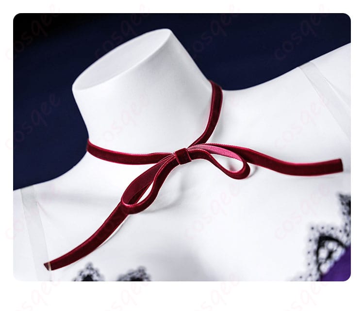 コスプレ衣装の領結の装飾詳細。精密な刺繍と細かいデザインが魅力。