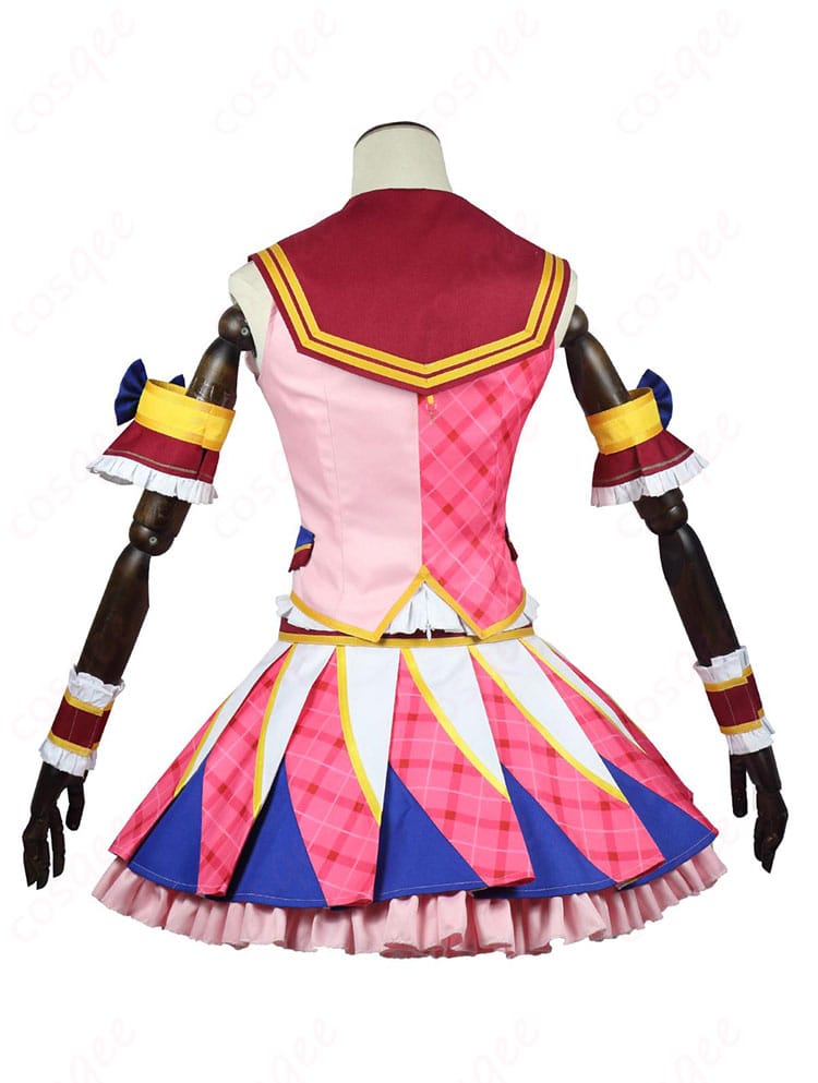 アイカツ!大空あかりのピンクパレードコーデコスプレ衣装の背面。背中の美しいデザインが特徴。