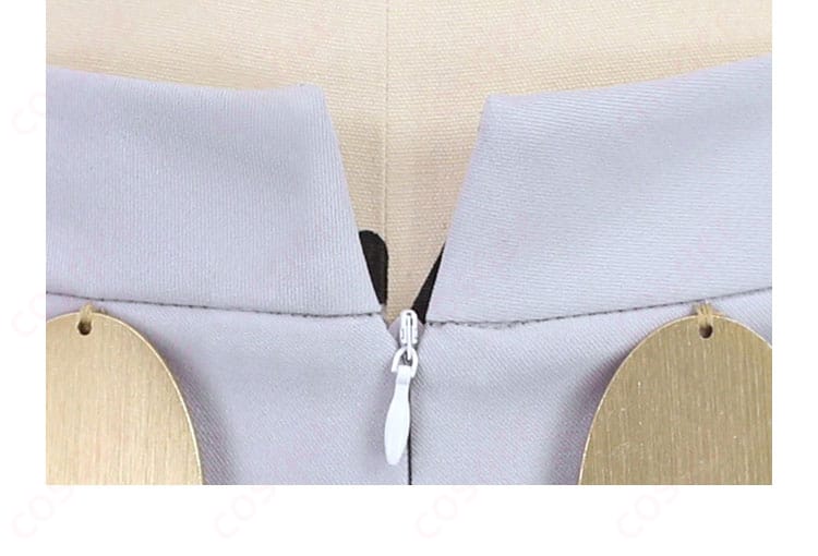 カリン コスプレ衣装のズボンのジッパー部分。精密な作りで、ゲームキャラクターに近い仕上がり。