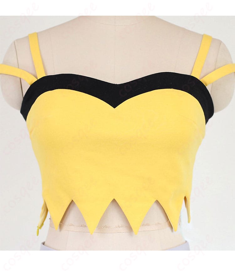 カリン コスプレ衣装の上衣部分の細部。高品質な素材と精細な刺繍が特徴です。