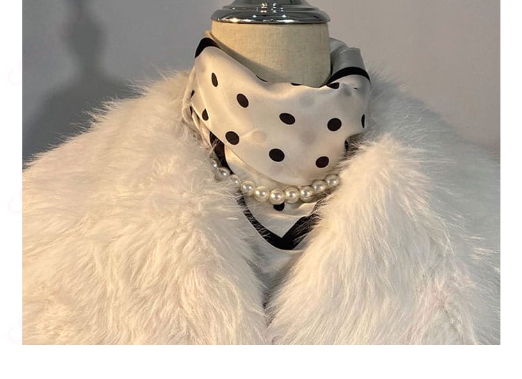 「第五人格」レディ・ファウロ コスプレ衣装の領口とネックレス装飾詳細