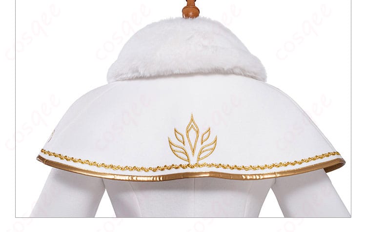 披肩背面装飾の細部 – 美しい装飾で衣装全体のクオリティをさらに引き立てる披肩のデザイン。