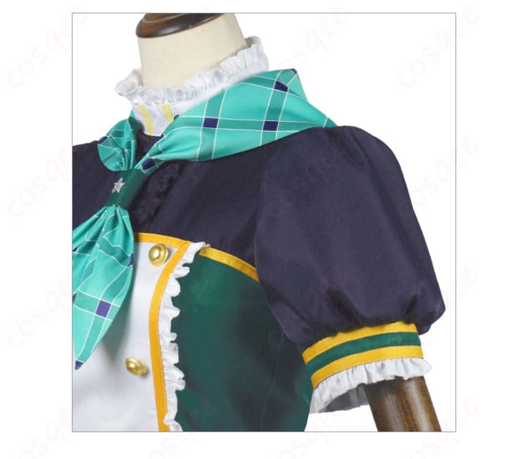 藤堂ユリカ コスプレ衣装 肩袖装飾の細部。繊細なデザインが服装に華やかさをプラス。