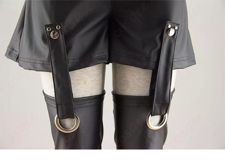 霧嶋董香コスプレ衣装の戦闘服、パンツの装飾細部。キャラクターらしい特徴的なディテール。