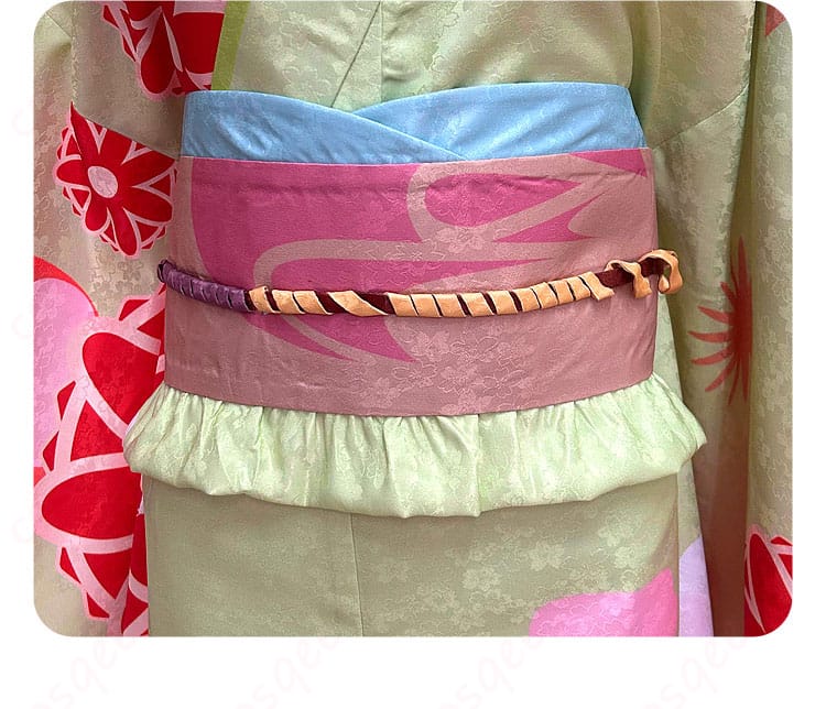 ウエストベルト装飾の詳細画像 - 衣装のウエストベルト部分の装飾ディテール