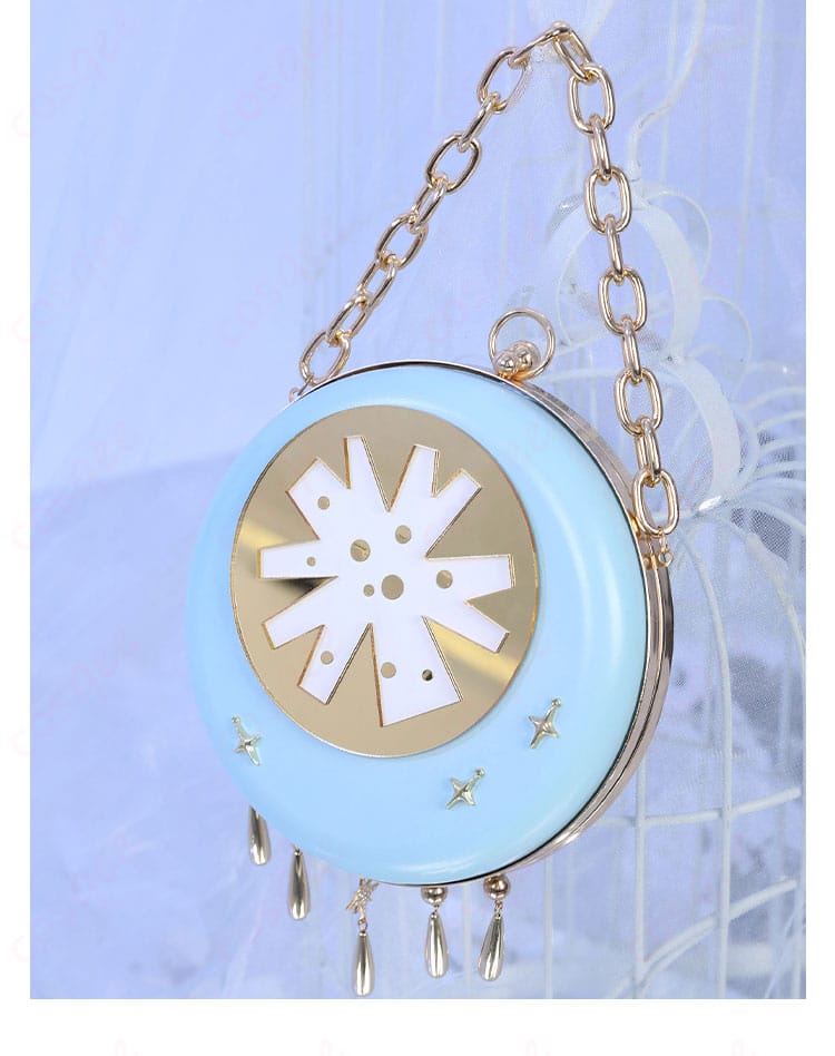 バッグの細部画像。エマ・ウッズ衣装にぴったりな高品質バッグの装飾。