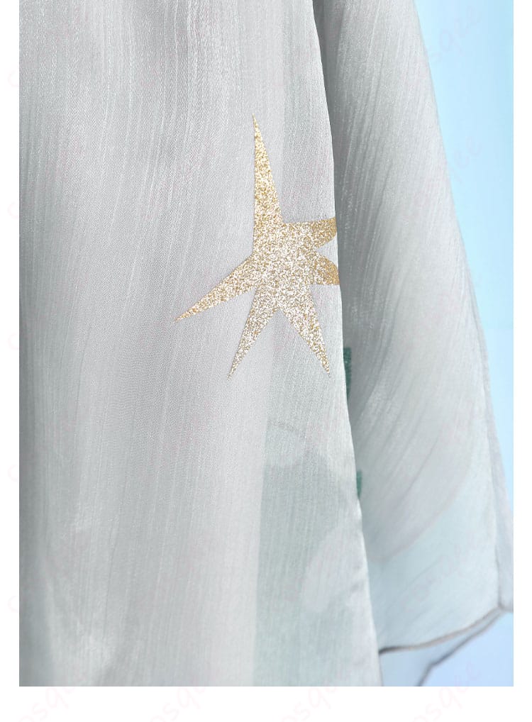 スカート装飾の細部画像。スカートのデザインと装飾がエレガントさを際立たせます。