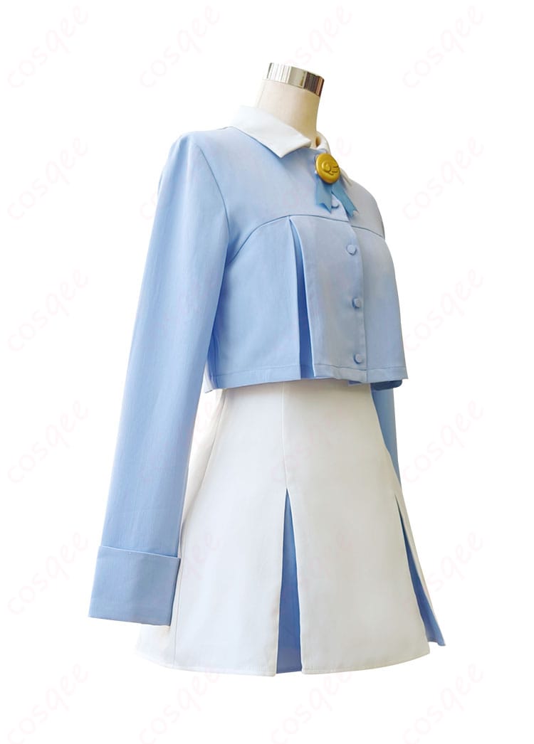 カードキャプターさくら 木之本桜 コスプレ衣装 右側からの画像。衣装全体のシルエットがわかりやすい。