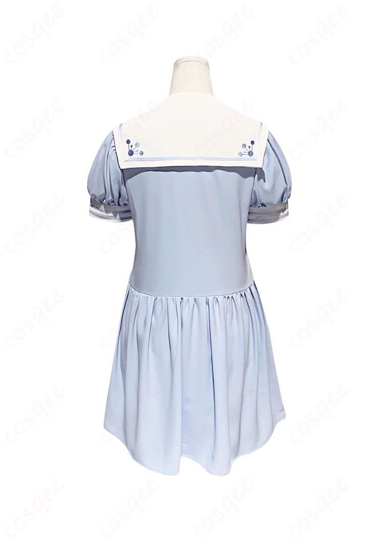 カードキャプターさくら 木之本桜 コスプレ衣装の背面画像。背中のディテールまで細部にこだわり、高品質な仕上がり。