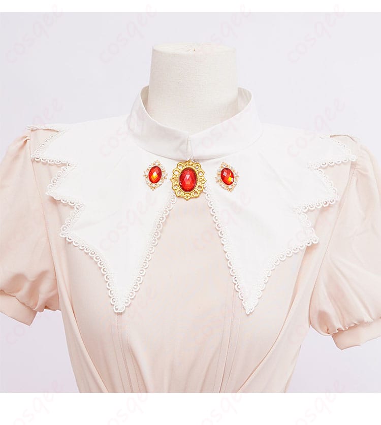 服装装飾細節図: 木之本桜のコスプレ衣装の装飾細部。花柄や刺繍などが美しく再現されています。