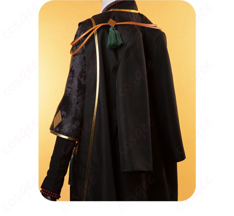 服の背面装飾の詳細 – あんさんぶるスターズ!! 伏見弓弦 コスプレ衣装の背面デザイン詳細。