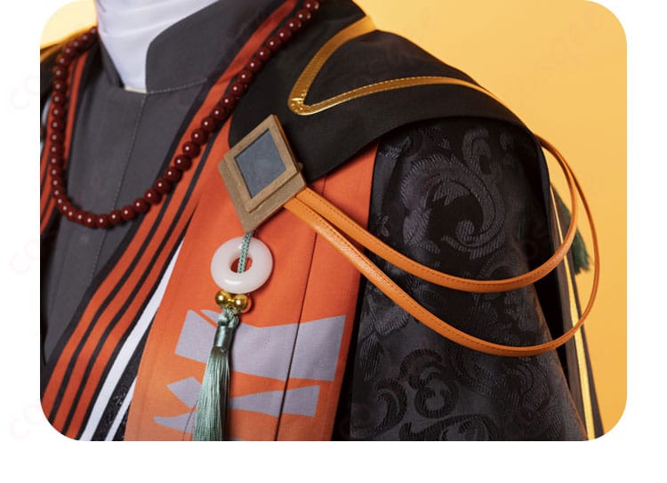 肩袖装飾の詳細 – あんさんぶるスターズ!! 伏見弓弦 コスプレ衣装の肩袖部分の装飾。