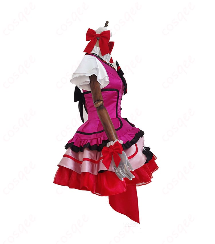 ラブライブ! 矢澤にこのコスプレ衣装の側面画像。詳細なデザインと完璧なシルエットが特徴の一品。