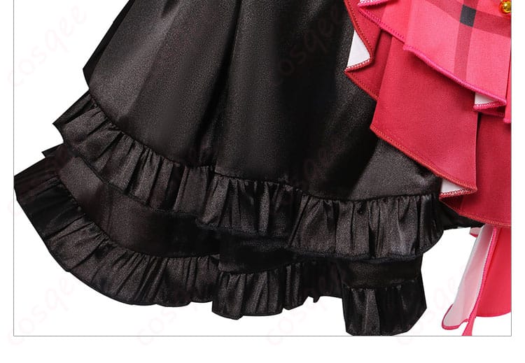 スカートの裾の装飾ディテール。東條希のコスプレ衣装のスカート裾部分の美しいフリルとデザイン。