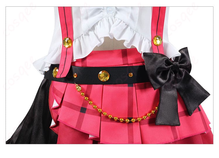 ベルトの装飾ディテール。東條希のコスプレ衣装の腰に巻かれたベルト、細部まで丁寧に作られています。