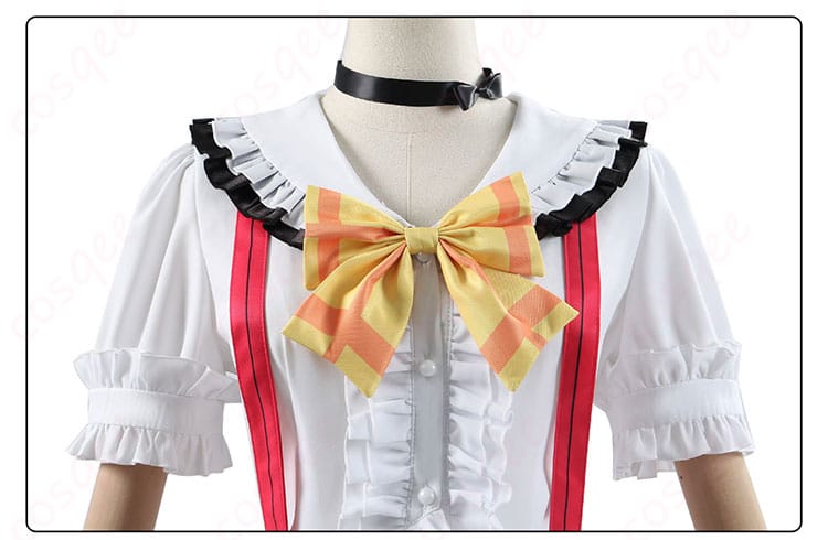 高坂穂乃果 コスプレ衣装の蝶結びの装飾詳細。華やかでかわいらしいデザインが特徴。