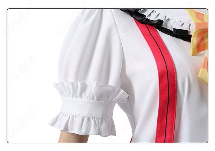 高坂穂乃果 コスプレ衣装の衣袖装飾。細部までこだわった仕上がりで、動きやすさも確保。