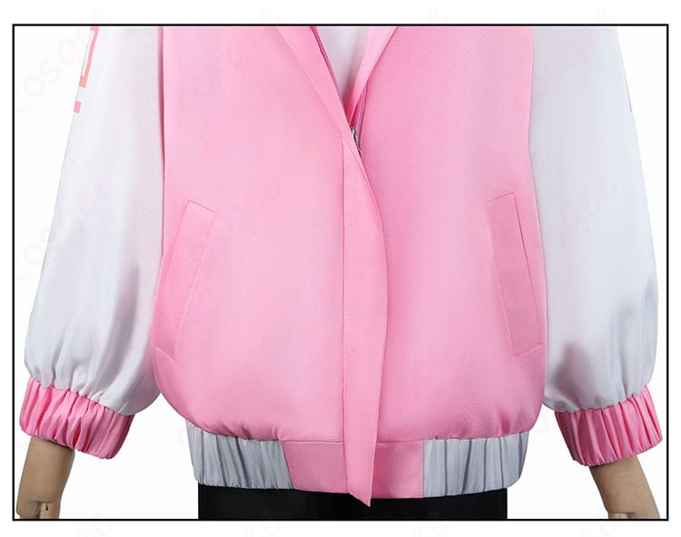 外套の前立て装飾ディテール画像 – 前立ての細部、キャラクターらしい装飾が再現