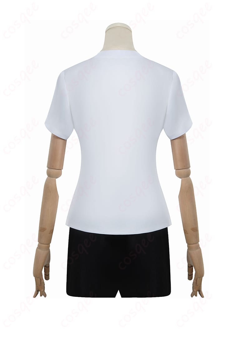 服装の短袖背面のディテール画像 – 背面の短袖デザイン、シンプルで洗練された印象