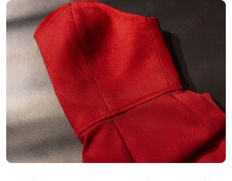 コスプレ衣装の装飾ディテール。高精度な刺繍やデザインの詳細を紹介。