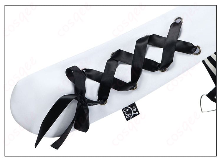 フードと耳の装飾ディテール - 水宮枢のフードの耳飾り、可愛さとファンタジー感を演出。