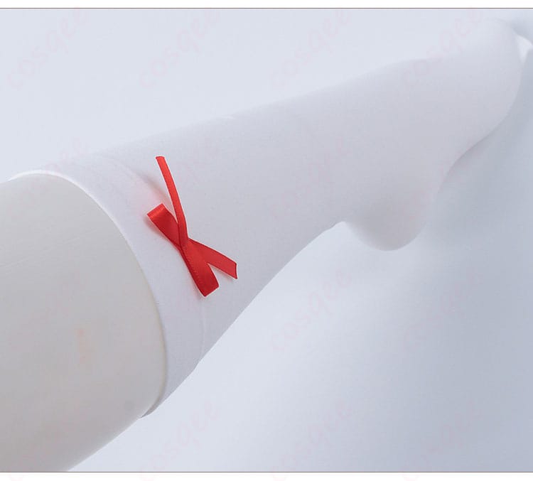 花園羽香里 コスプレ衣装の脚装飾とソックスの詳細画像。全体のスタイルを完璧に引き立てる。