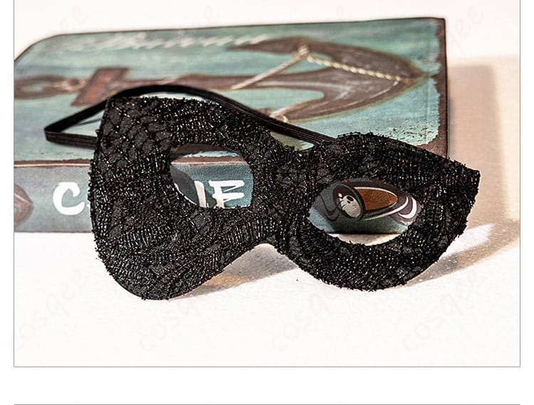 豊川祥子の顔飾りの装飾詳細。キャラクターの魅力を引き立てる美しいデザイン。