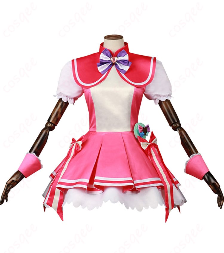 キュアワンダフル コスプレ衣装の正面写真。高い忠実度で再現された衣装のデザインがはっきりと見える。コスプレ愛好者必見。