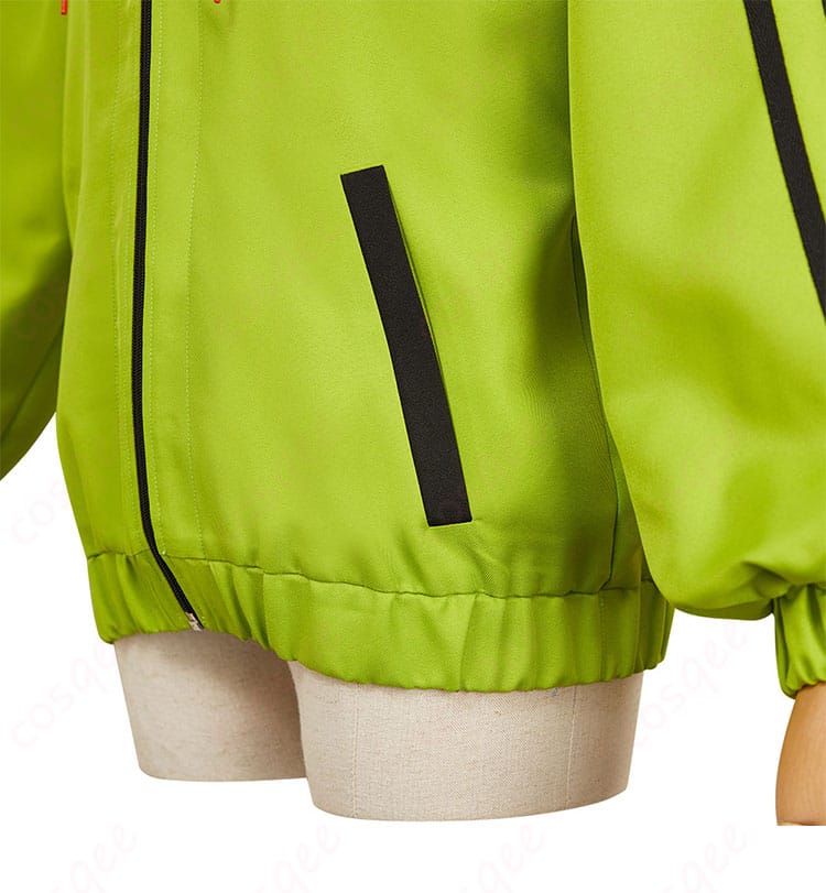 衣袋の装飾細部 – 衣装の袋部分の細かいディテール、使いやすさを追求。