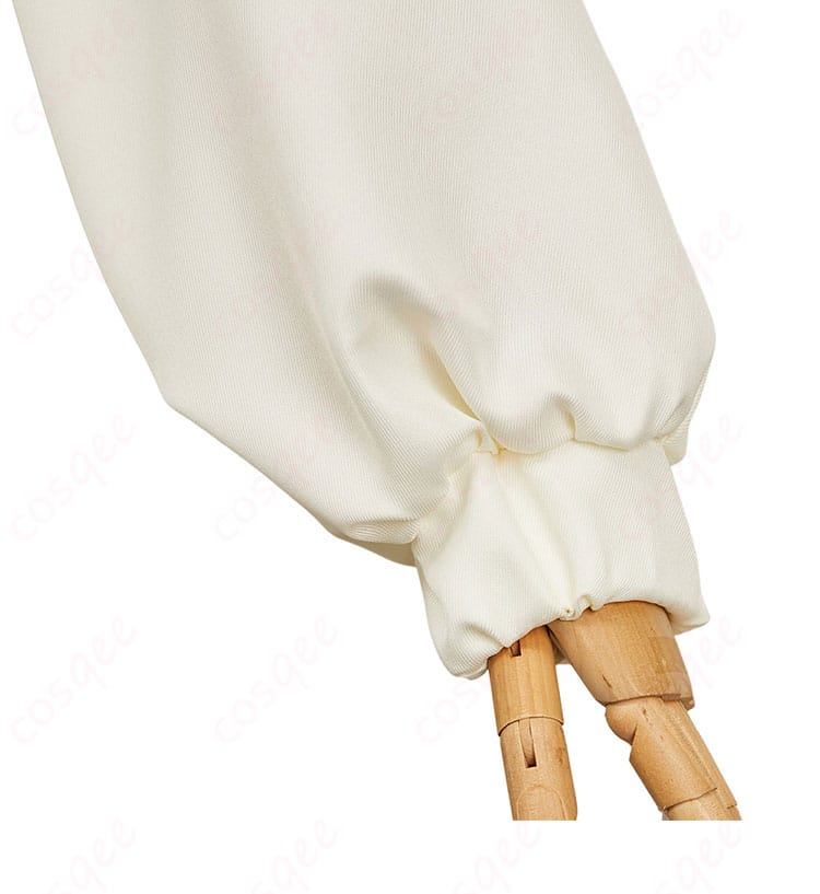 衣袖の装飾ディテール、細かい仕上げが際立つコスプレ衣装。