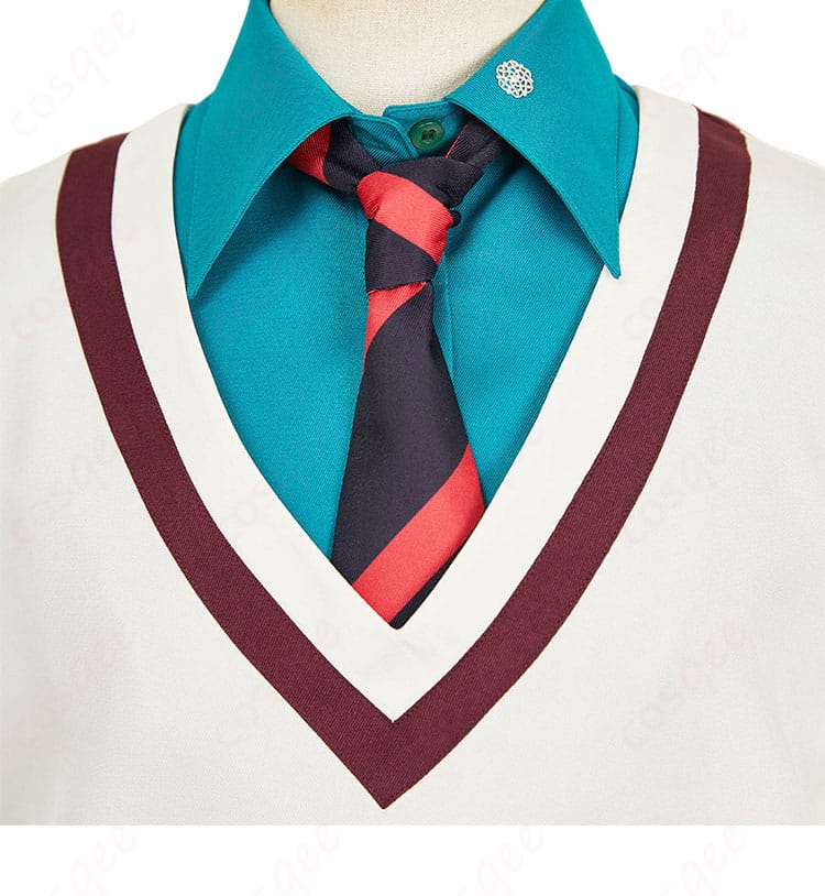 服の襟とネクタイ装飾のディテール。アマテ・ユズリハ(マチュ)の特徴的なデザインを再現。