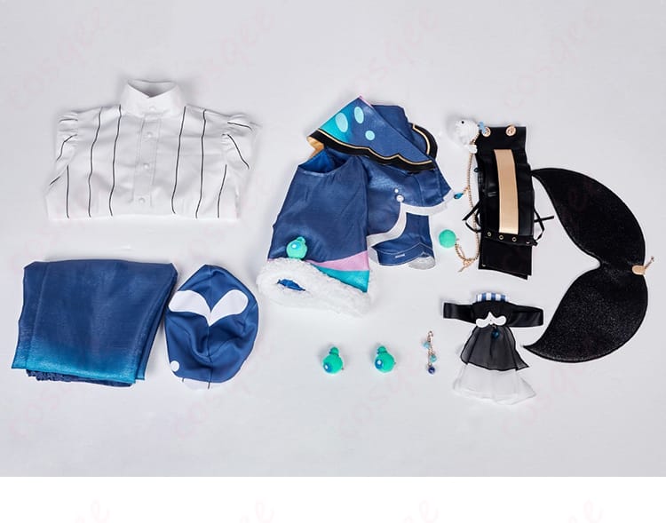 展示セット内容の画像 - コスプレ衣装のセット内容(コート、シャツ、ズボンなど)を示す画像