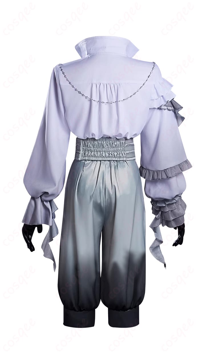 KAITO コスプレ衣装の背面図。背中のデザインや細部の縫製がよく見える。