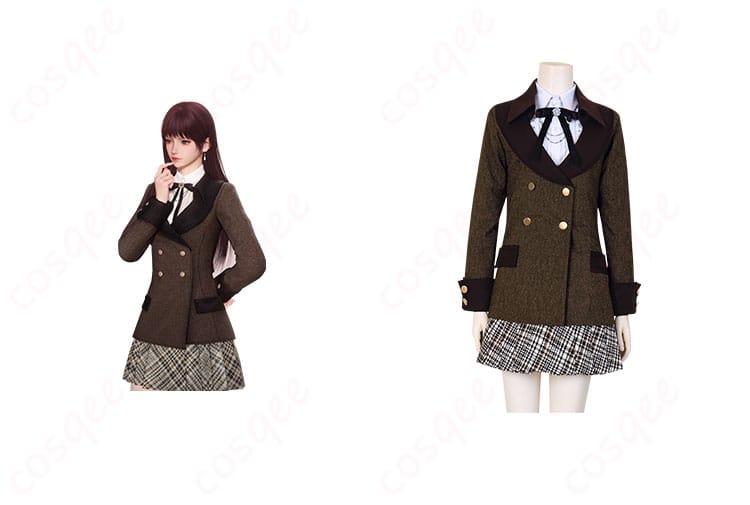 商品正面とプレイヤーキャラクターが一緒に写ったコスプレ衣装の画像。コスプレ衣装「恋と深空 プレイヤー 落ち葉の蜜語」の特徴的なデザインがよくわかります。ぜひチェックして、あなたの次のコスプレ衣装に!